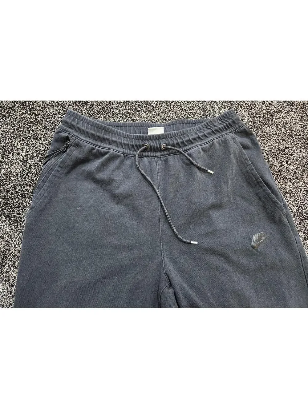 Nike Men’s Size Medium Sportswear Lightweight Open Hem Trousers Black Joggers
